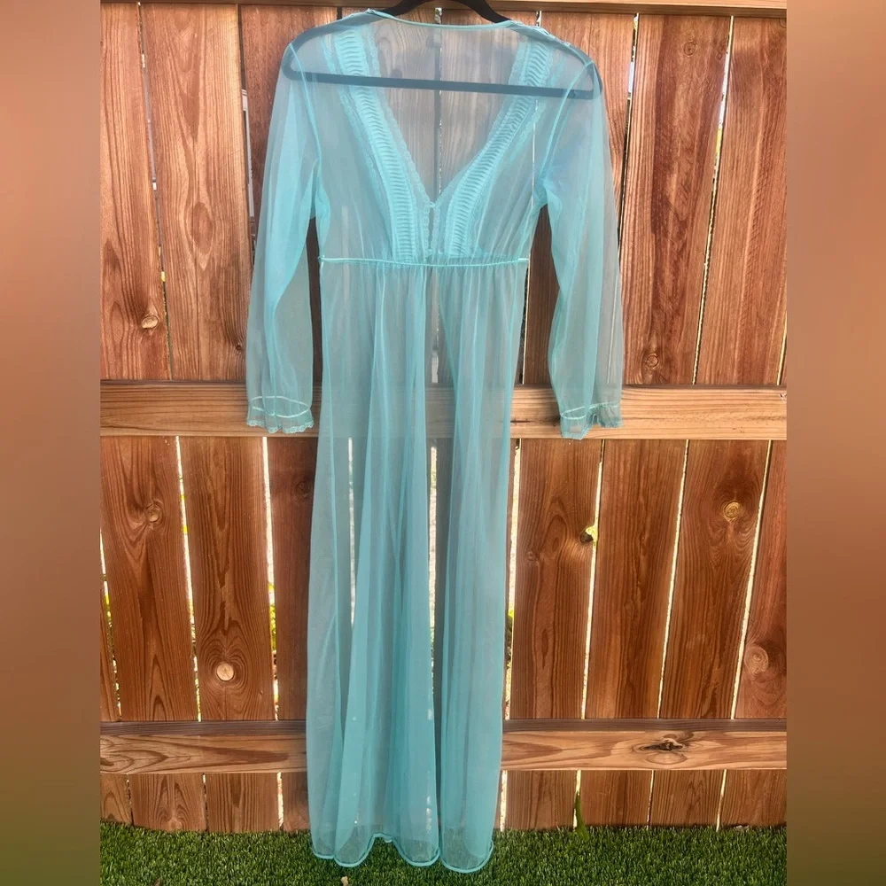 Sweet vintage Peignoir nightgown & robe set - Picture 11 of 12